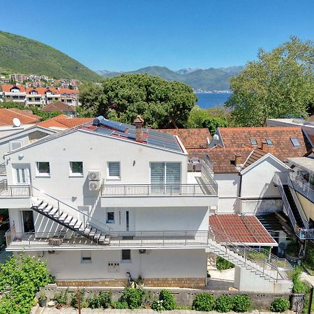 Apartments Ljubica Херцег-Нови Экстерьер фото